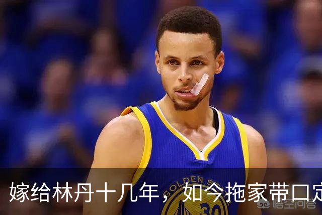 嫁给林丹十几年，如今拖家带口定居西班牙，10岁儿子要走网球路